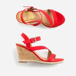 NWOT Pierra Strappy Wedge